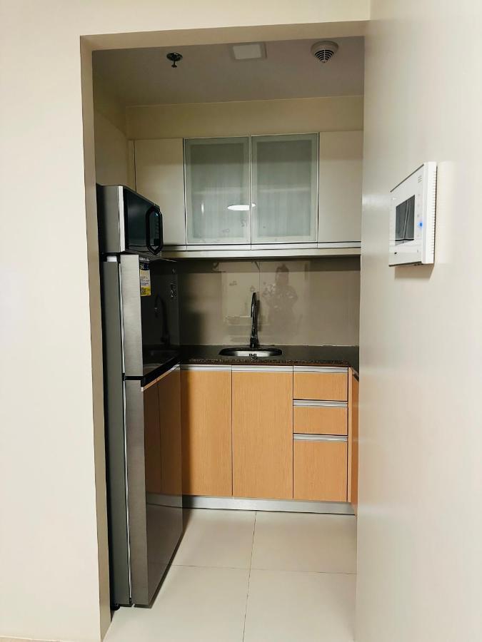 81 Newport Condominium Cluster 5 3A By Rechelle Nunag Pasay Kültér fotó