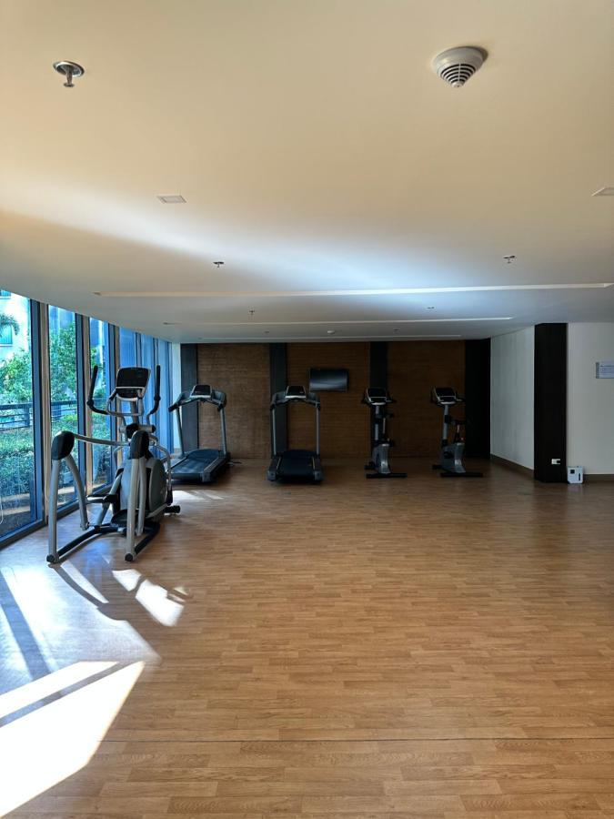 81 Newport Condominium Cluster 5 3A By Rechelle Nunag Pasay Kültér fotó